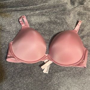 Victoria’s Secret 38D